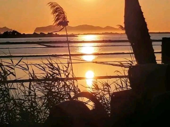 La Casetta Giosa Sullo Stagnone Marsala Buitenkant foto